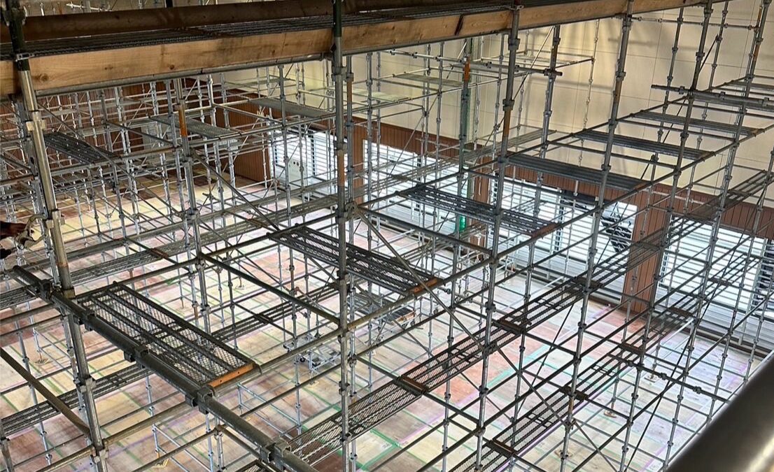 足場解体作業の安全と効率：現場のプロフェッショナルとしての心得