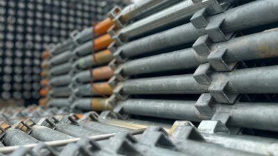 くさび式足場の安全な組み立てと活用：プロの技術と知識