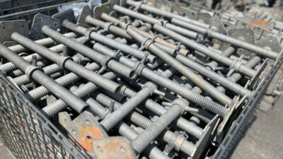 安全を支える基礎:足場ジャッキの正しい選定と使用法